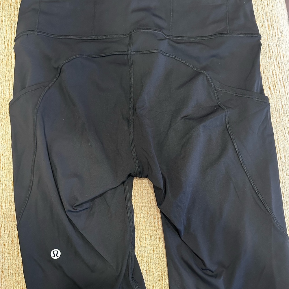 Lululemon Athletica Classic Fast and Free 10” with pockets Biker Shorts